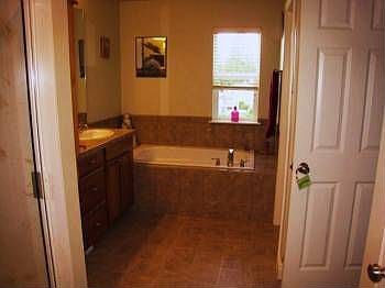 4th image of 4417 152nd Pl SW