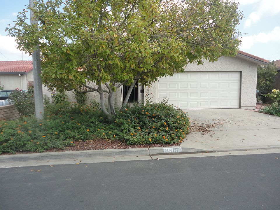 1st image of 1918 S Royal Oaks Dr