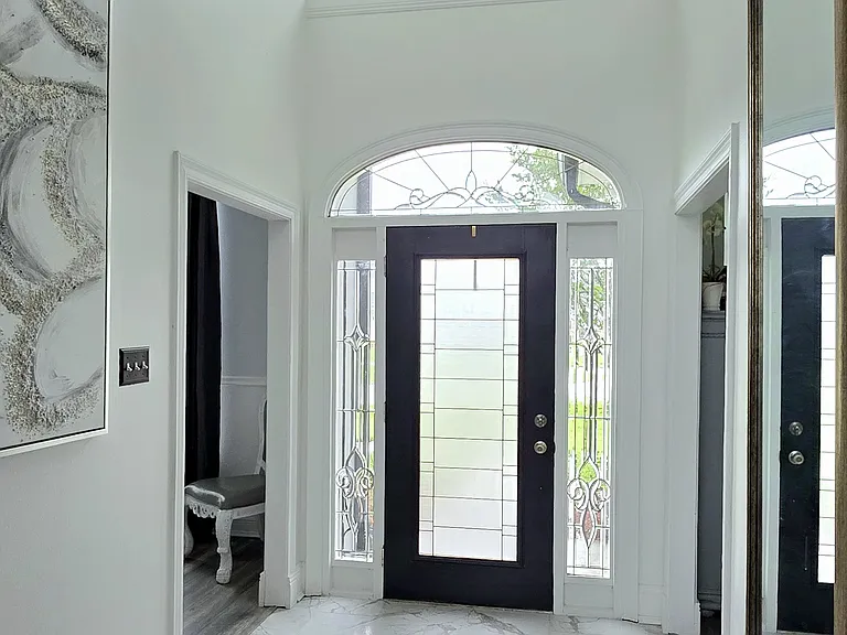115 Magnolia Ct — Photo 2