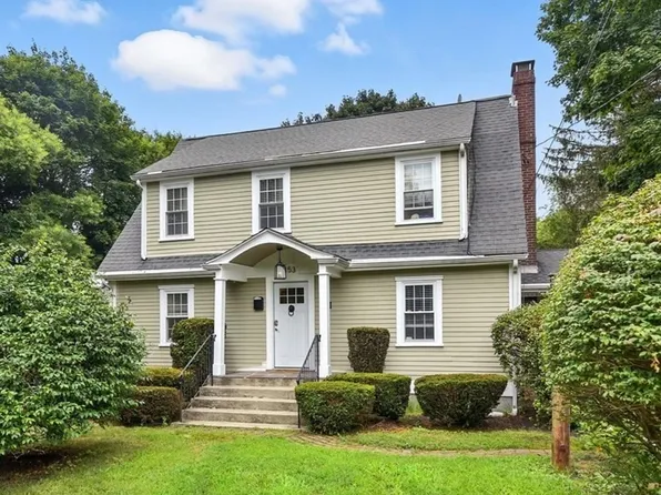 153 Washington St, Franklin, MA 02038