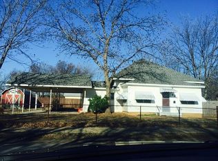 620 W 11th St, Sulphur, OK 73086