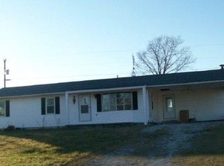 1394 Fishing Creek Rd, Yosemite, KY 42566