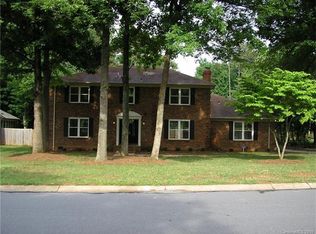 7124 Leesburg Rd, Charlotte, NC 28215