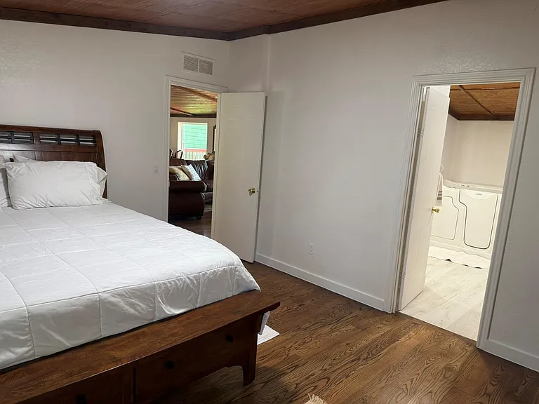 24600 Oak Hollow Blvd W — Photo 24
