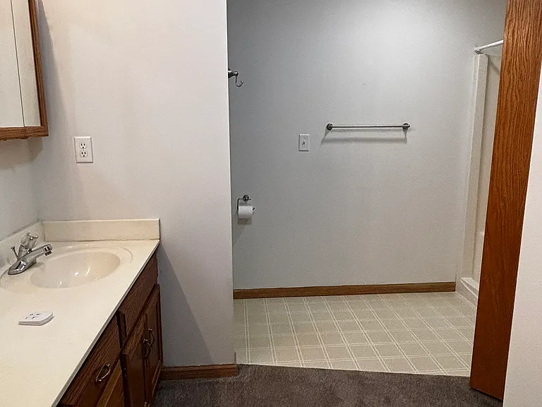 1545 Helen Ct — Photo 26