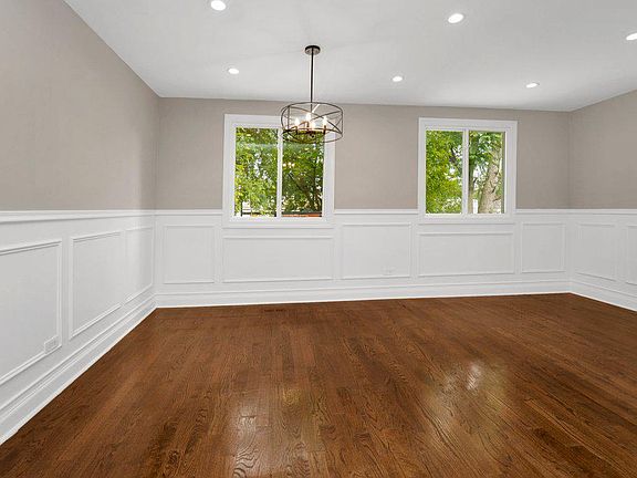 5th image of 153 N Waller Ave