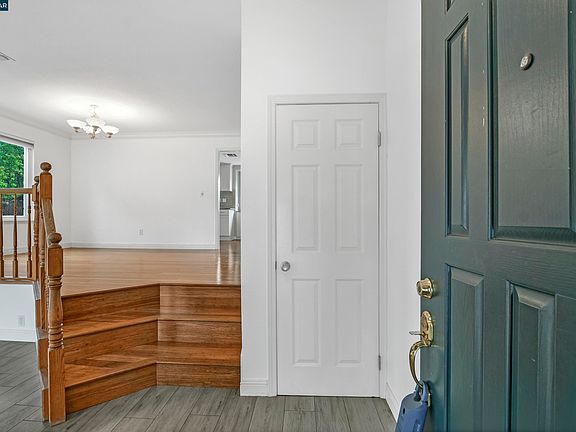 4th image of 196 Bittercreek Dr