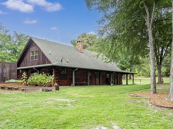3rd image of 803 Timber Hill Dr