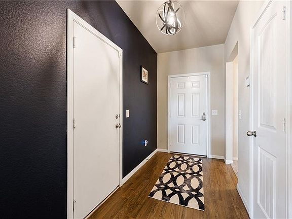 3rd image of 202 Camellia Dr