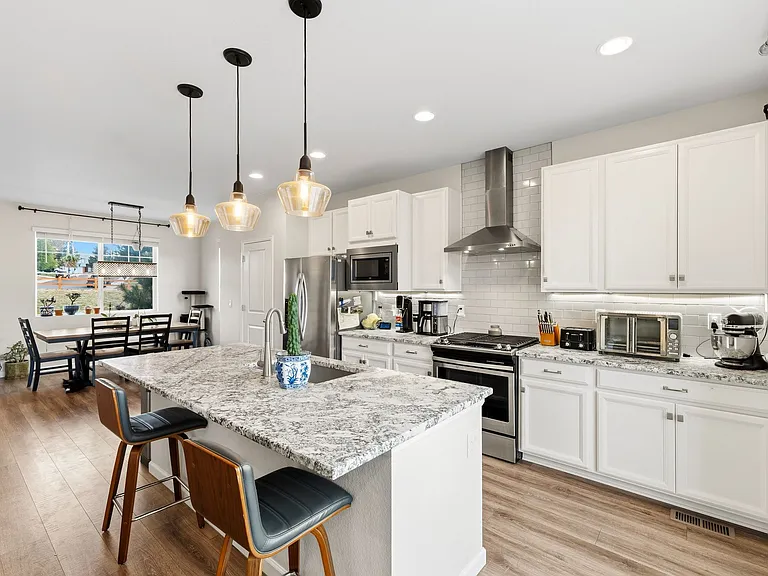 5620 Canyon View Dr — Photo 10