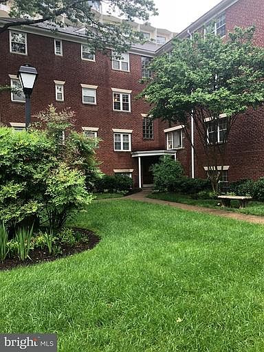 2nd image of 1300 N Meade St APT 24