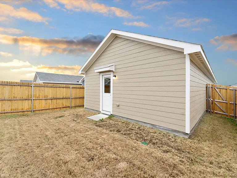 211 Herman Ln — Photo 38
