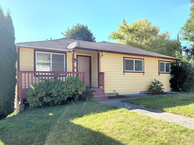 10914 Willow Rd — Photo 1