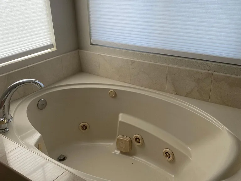 6919 Tradewinds Dr — Photo 24