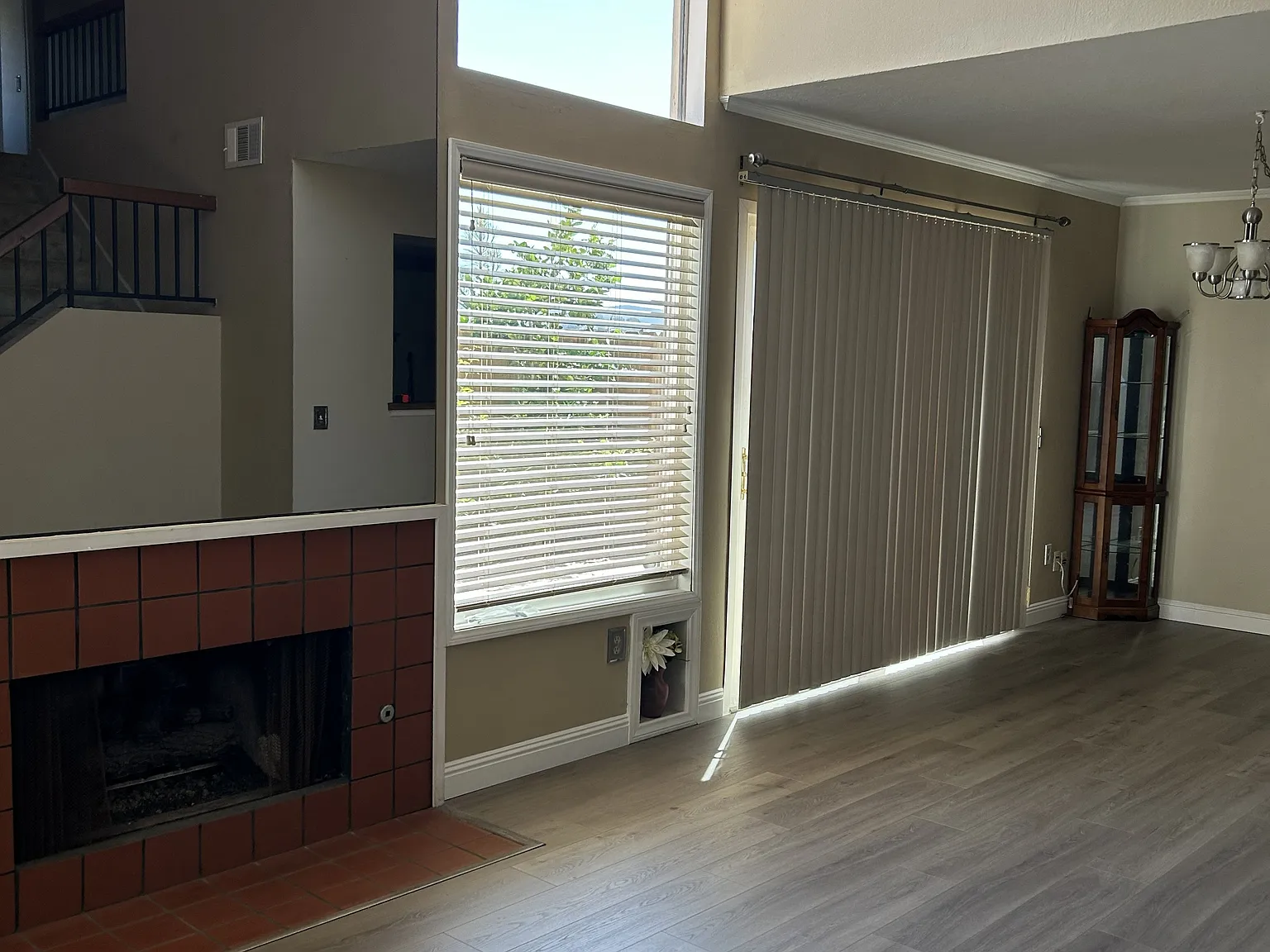 2 bed, 2.5 bath, 1387 sqft, $3,900 — Photo 4