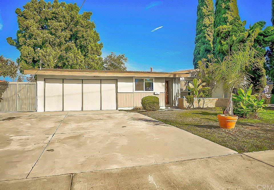 1st image of 8671 Amy Ave