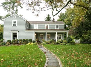 32 Terrace Ave, Riverside, CT 06878