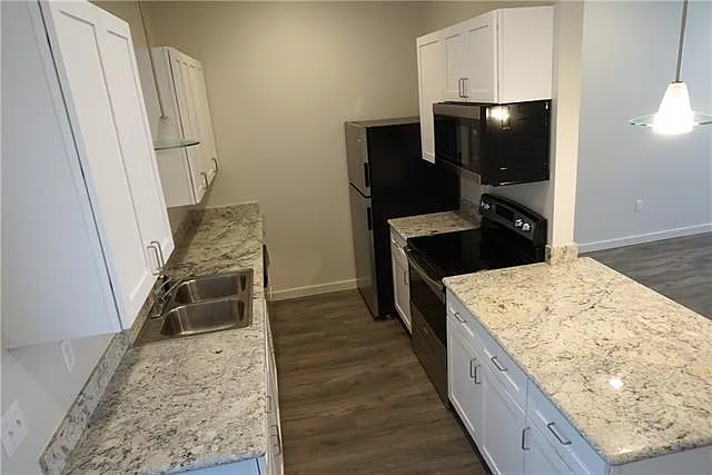 1 bed, 1.0 bath, 768 sqft, $1,095 — Photo 2