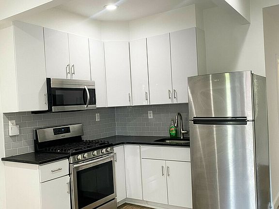 2nd image of 89 Rockaway Ave #2B