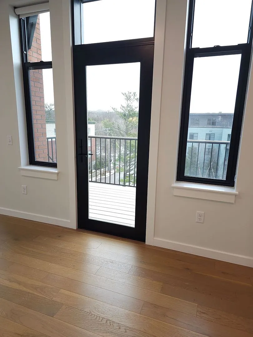 510 Shelburne Road — Photo 3