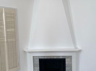 12240 Montana Ave APT 205, Los Angeles, CA 90049