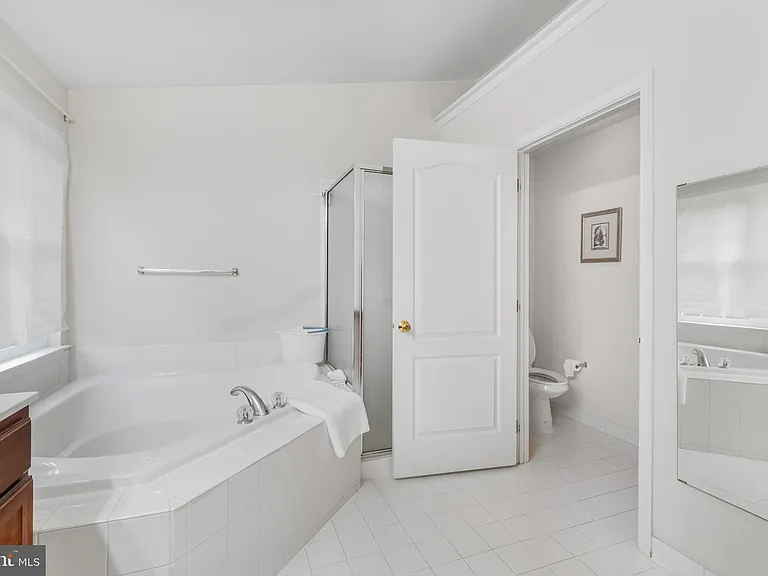 43729 Stoke Chapel Ter — Photo 21