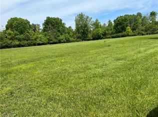 V L Cady Rd, North Royalton, OH 44133