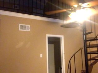 617 Nel Ct APT C, Gretna, LA 70056