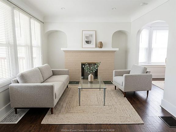 2nd image of 646 Piche St