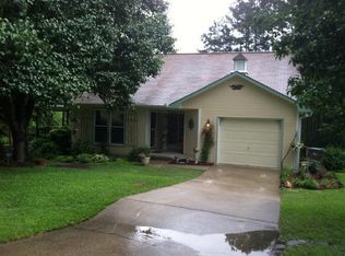 5651 Bauer St, Hope Mills, NC 28348