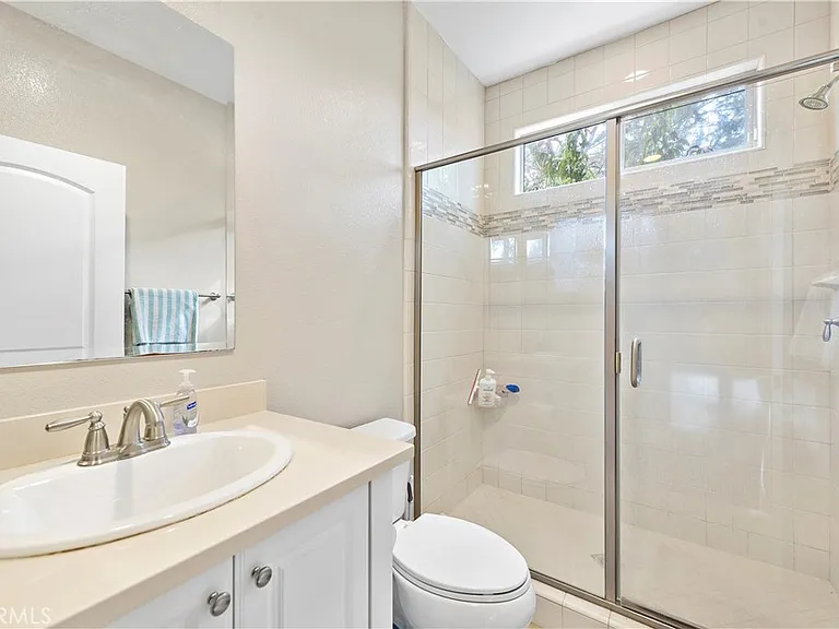 108 Fairgrove — Photo 26