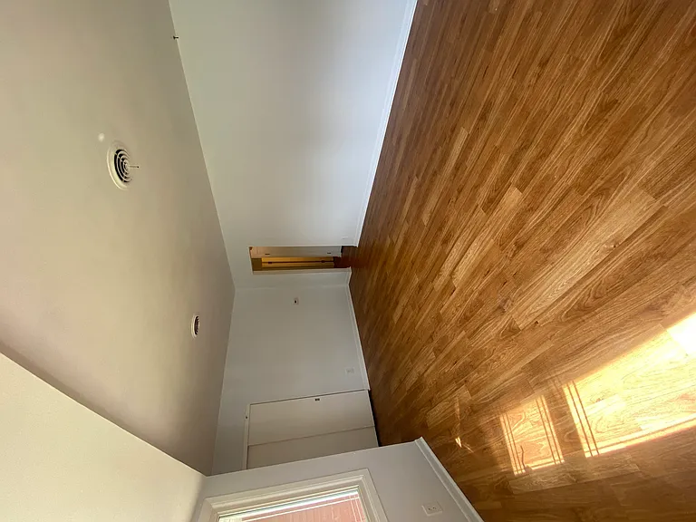 1414 Central Ave — Photo 2