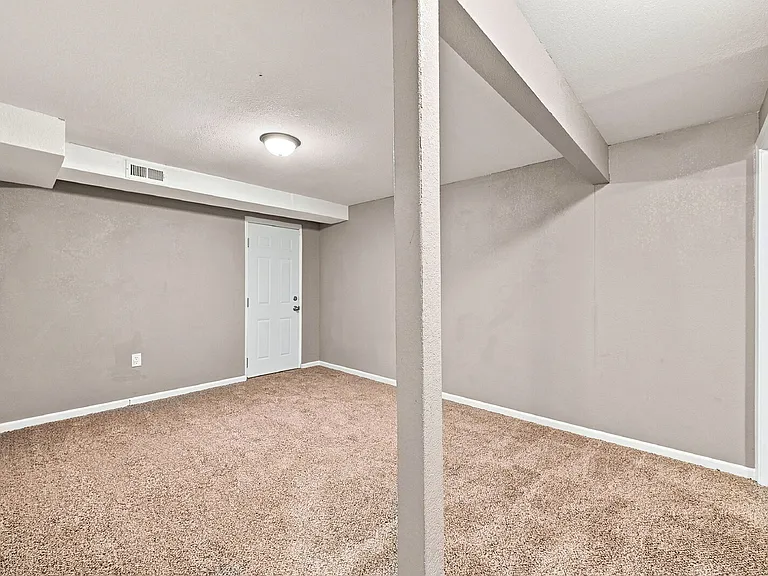 1407 Willshire Dr — Photo 20