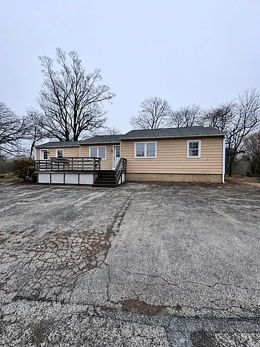 2 N Lakeside Ave Photo 1