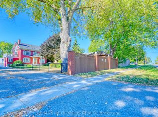 1110 Simcoe St S #3, Oshawa, ON L1H 4L8