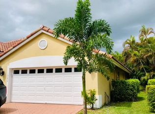 19250 Cloister Lake Ln, Boca Raton, FL 33498