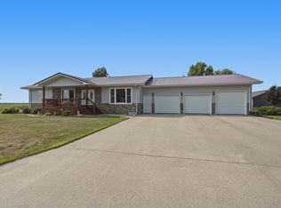 521 E Lightner Ave, Salem, SD 57058