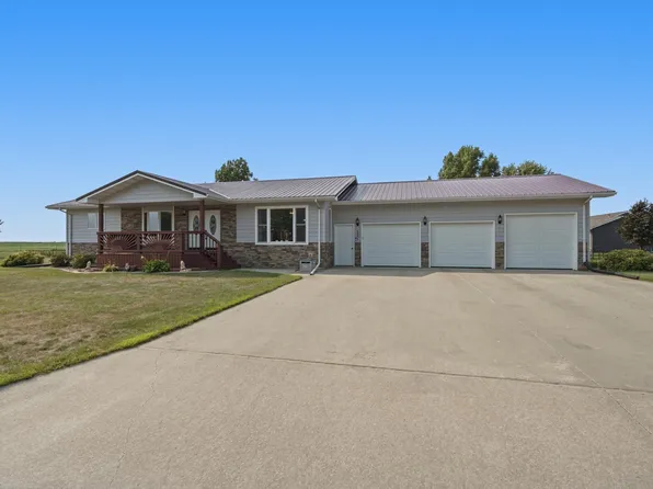 521 E Lightner Ave, Salem, SD 57058