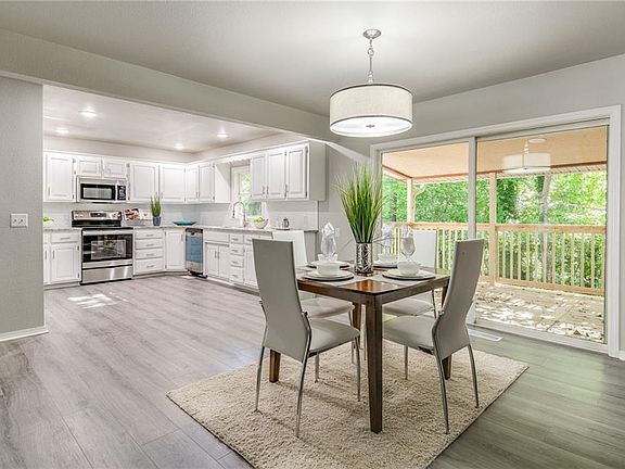 2nd image of 13 Minton Ln
