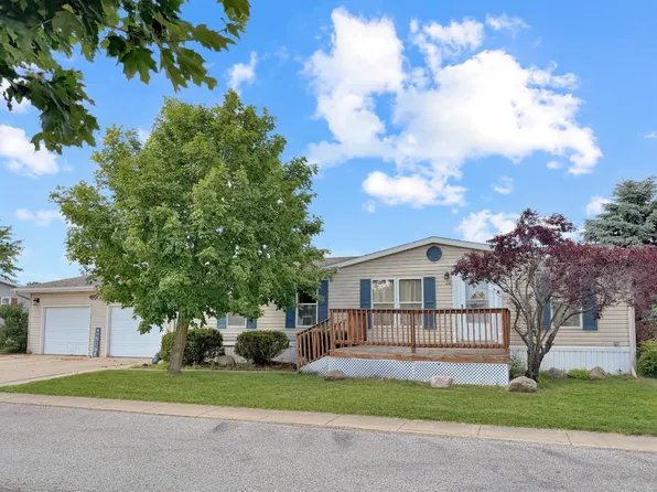 427 Shadow Ln, Mason, MI 48854