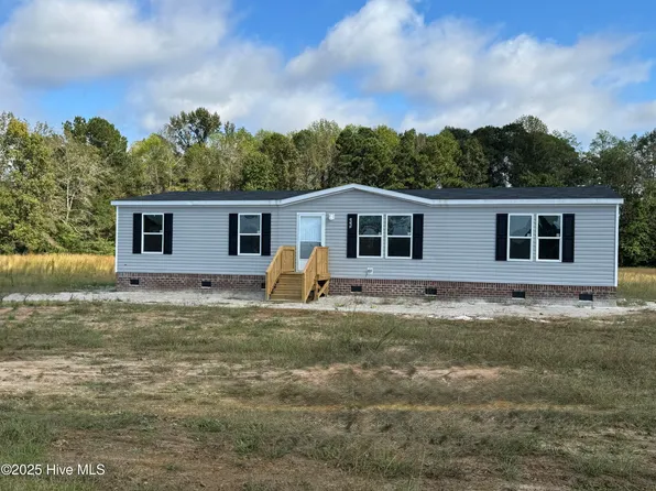 533 Pope Road, Rose Hill, NC 28458