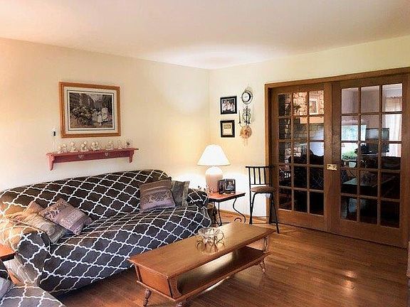 3rd image of 7977 Kimbee Dr