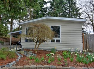 12811 NE Hollyhills Dr, Bothell, WA 98011
