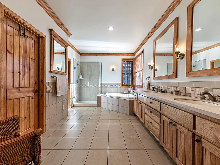 12326 Fairway Dr — Photo 15