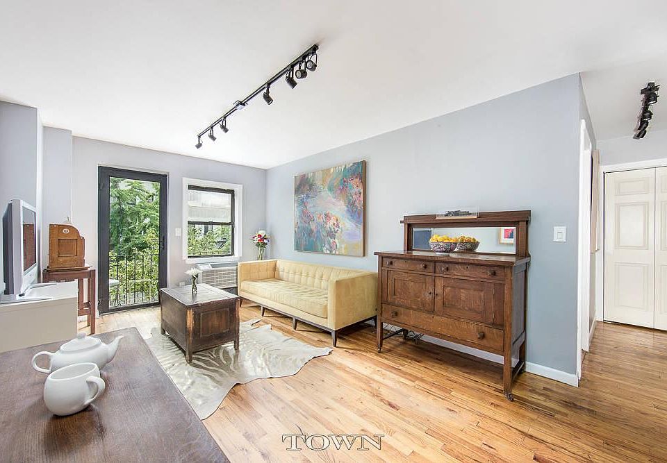 1st image of 424 W 49th St APT 4B