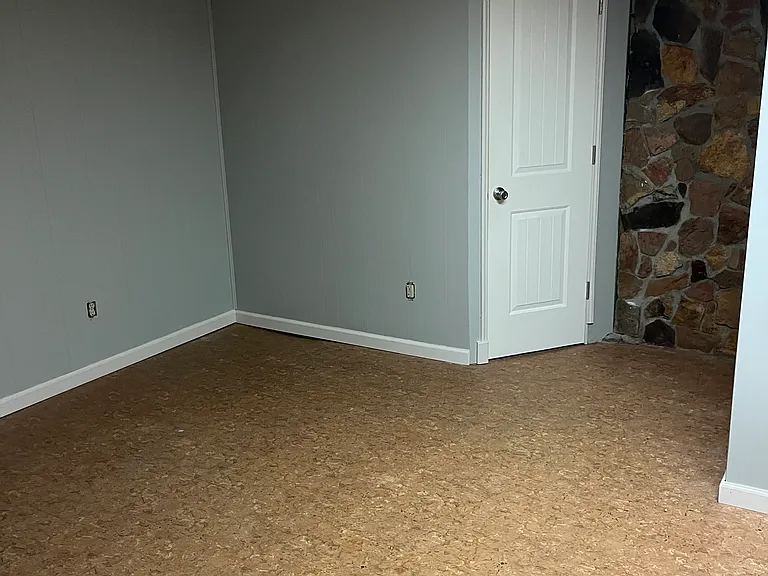 1125 Main St — Photo 11