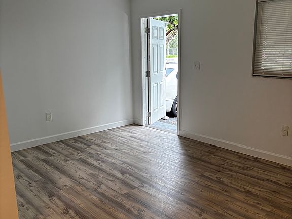 3rd image of 6140 SW 37th St APT 1
