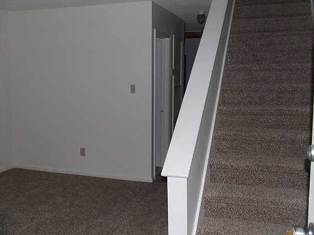 2nd image of 617 Wassamassaw Rd APT C