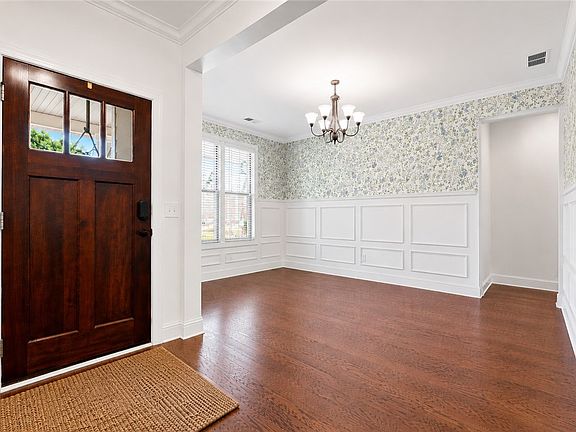 2nd image of 2070 Covey Dr