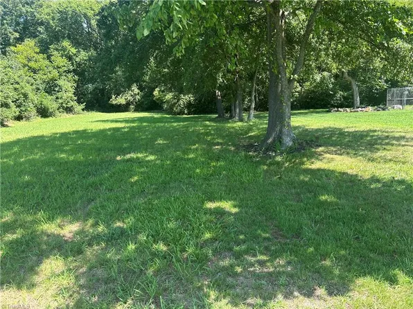 3123 McConnell Rd, Greensboro, NC 27405